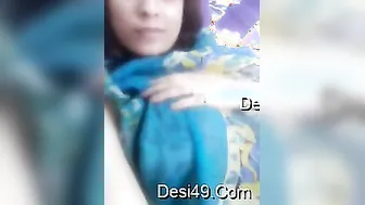 Pakistani Bhabhi Showing Her Huge Tits And Pussy On Video Call