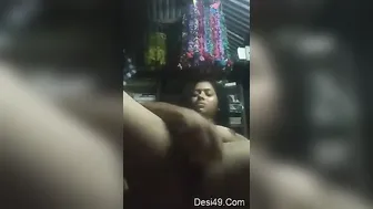 Amateur Desi GF Stripping And Revealing Her Naked Body