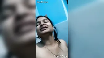 Horny Homemade Babe Stripping And Spreading Her Wet Pussy Wide