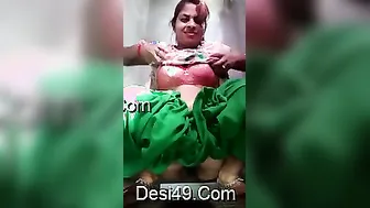 Bhabhi Recording Herself Naked Touching Her Body And Pussy