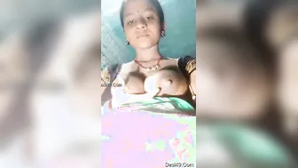 Desi Bhabhi Revealing Her Thick Assets Fingering Wet Pussy Solo