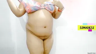 Married Bhabhi Stripping Naked Showing Off Her Curves On Camera