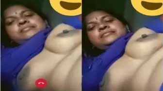 Bhabhi Strips Naked Spreading Pussy Showing Tits On Video Call