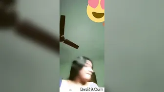 Bhabhi Strips Naked Spreading Pussy Showing Tits On Video Call