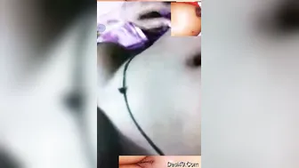 Desi GF Stripping Naked Showing Pussy On Video Call