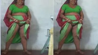 Village Bhabhi Spreading Pussy Lips For Secret Lover On Phone