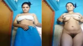 GF Stripping Naked Revealing Her Sexy Body For Camera