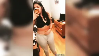 Cute Nri GF Showing Off Her Perky Boobs On Video Call