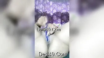 Desperate Bhabhi Masturbating Hard Moaning With Intense Pleasure