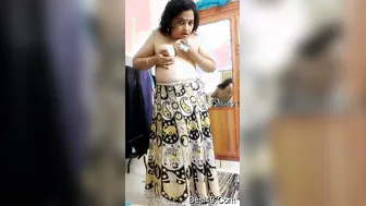 Mallu Aunty Stripping Naked Showing Everything On Camera Today
