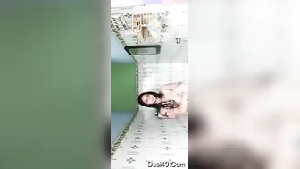 Sexy Married Boudi Bathing Naked Getting Wet And Soapy For Me