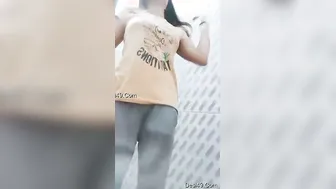 Indian GF Stripping Completely Naked Exposing Her Body