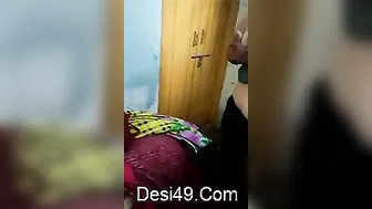 Hot Desi Babe Revealing Her Big Natural Boobs Teasing So Much