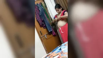 Married Bhabhi Changing Clothes Exposing Her Body Accidentally