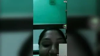 Sexy Telugu Babe Stripping Down Exposing Everything On Camera
