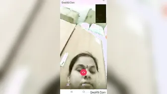 Telugu Married Woman Showing Off Her Huge Natural Tits Again