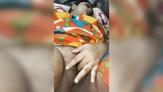 Bengali Wife Fingering Her Wet Pussy Moaning Loud All Alone
