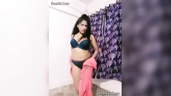 Hot GF Dancing Shaking Her Boobs During Naughty Videocall