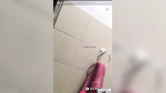 Married Bhabhi Taking Bath And Getting Wet On Video Call Live