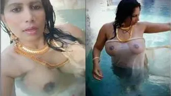 Local Bhabhi Flashing Her Massive Natural Boobs Again For You