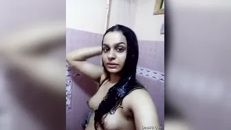 Hot GF Filming Herself In The Shower For Her Boyfriend