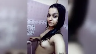 Hot GF Filming Herself In The Shower For Her Boyfriend