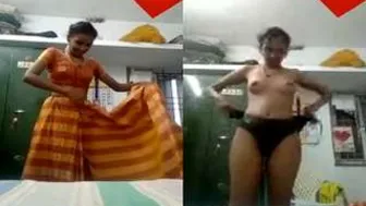 Telugu Babe Stripping Her Clothes And Getting Fully Naked