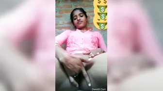 Horny GF Fingering Her Pussy For Me On Video Call