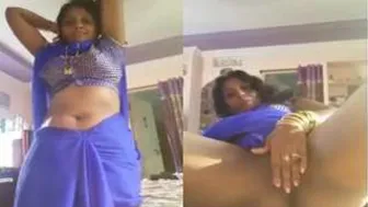 Horny Tamil Bhabhi Spreading Her Wet Pussy For The Camera