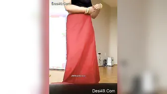 Desi Wife Doing Hot Striptease Dance Removing All Her Clothes