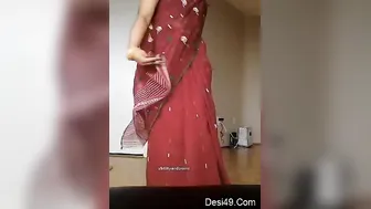 Desi Wife Doing Hot Striptease Dance Removing All Her Clothes