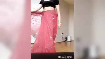 Desi Wife Doing Hot Striptease Dance Removing All Her Clothes