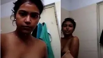 Pretty Desi Babe Bathing Naked Catching Her On Hidden Camera