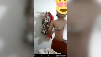 Pakistani Babe Teasing With Her Boobs And Pussy On Video Call