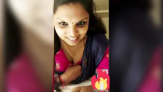 Cheating Wife Showing Her Tits To Her Ex Boyfriend On Video Call