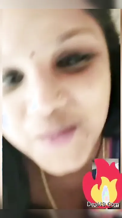 Cheating Wife Showing Her Tits To Her Ex Boyfriend On Video Call