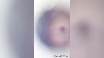 Married Boudi Bathing Outdoors Caught On Camera Completely Nude