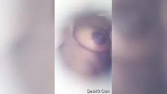 Married Boudi Bathing Outdoors Caught On Camera Completely Nude