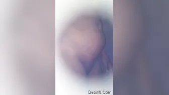 Married Boudi Bathing Outdoors Caught On Camera Completely Nude