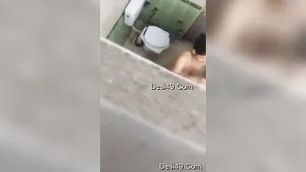 Voyeur Catches Curvy Indian Bhabhi Bathing In Bathroom Hidden