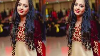 Horny GF Spreading And Showing Her Pussy On Camera