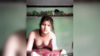 Shy GF Recording Her Naked Body Secretly For Lover