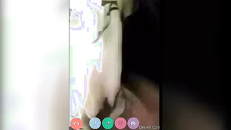 Desi Village GF Flashing Her Bare Tits On Cam