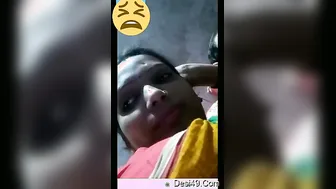 Village Bhabhi Flashing Her Big Boobs During Late Night Call