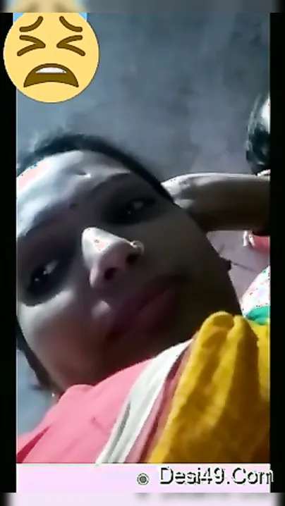 Village Bhabhi Flashing Her Big Boobs During Late Night Call