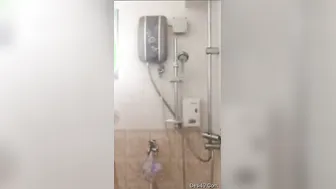 Bathing Village Babe Secretly Recording Herself Getting All Wet