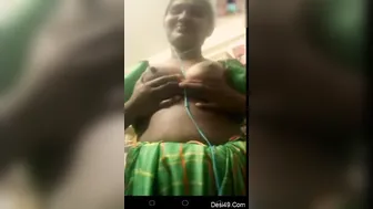 Bhabhi Stripping Naked For Her Secret Lover On Video Call Again