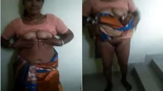 Horny South Indian Aunty Exposing Her Pussy And Tits At Home