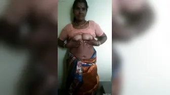 Horny South Indian Aunty Exposing Her Pussy And Tits At Home
