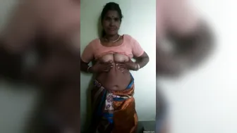 Horny South Indian Aunty Exposing Her Pussy And Tits At Home